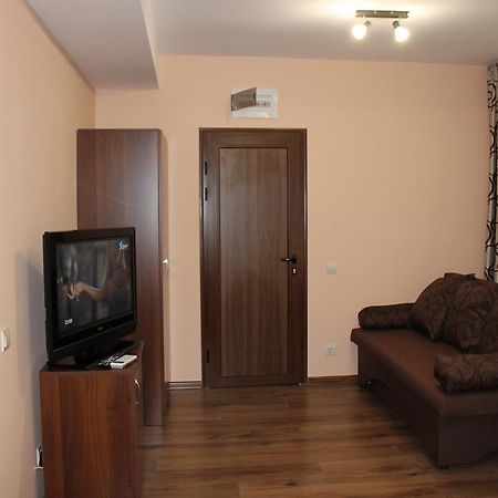 Center Guest House ساباريفا بانيا المظهر الخارجي الصورة
