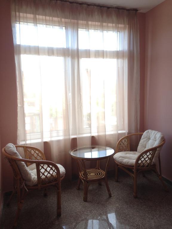 Center Guest House ساباريفا بانيا المظهر الخارجي الصورة