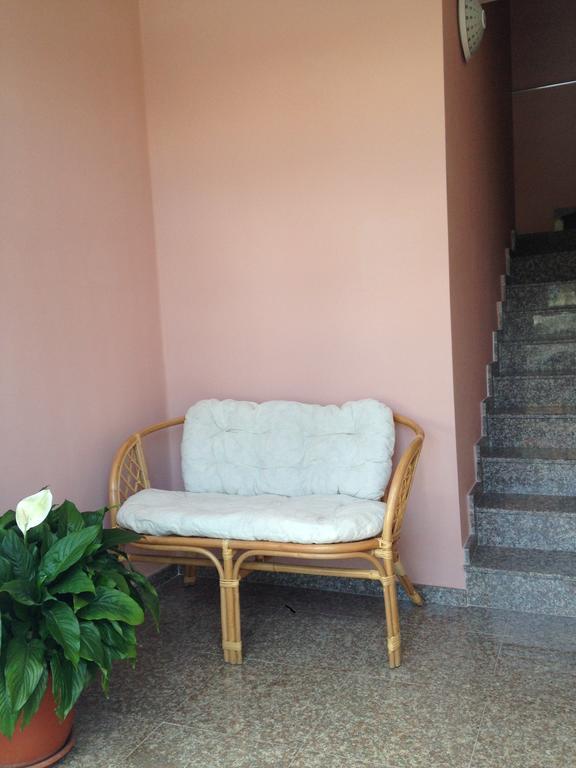 Center Guest House ساباريفا بانيا المظهر الخارجي الصورة