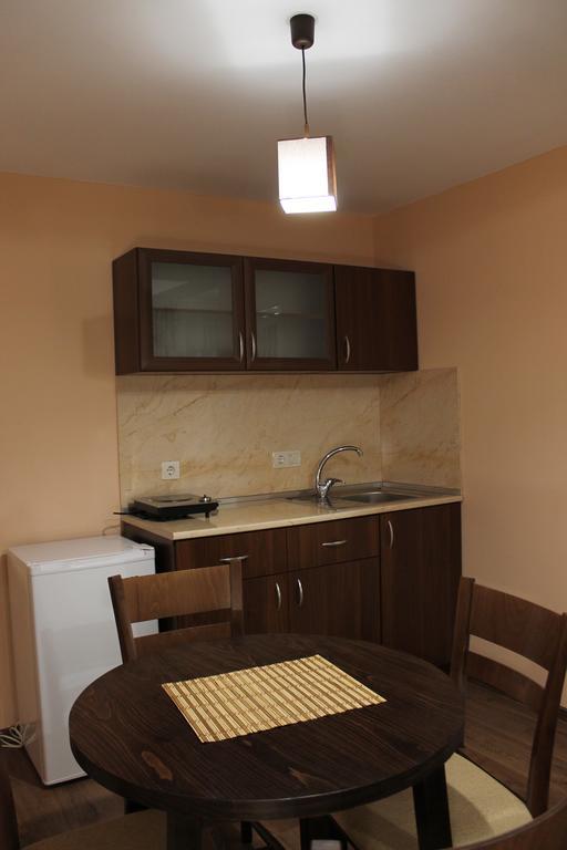 Center Guest House ساباريفا بانيا المظهر الخارجي الصورة