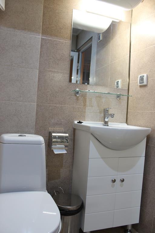 Center Guest House ساباريفا بانيا المظهر الخارجي الصورة